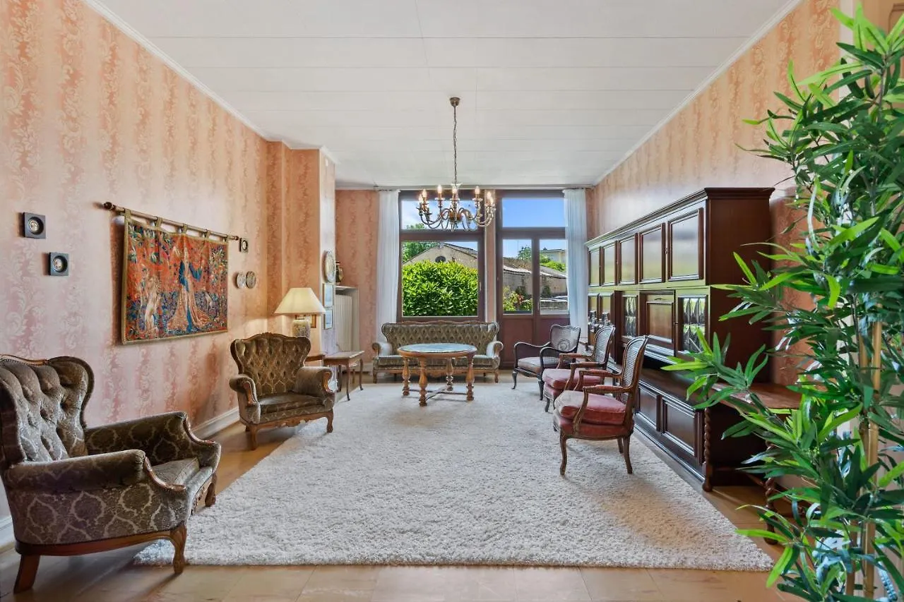 Baroque Style Townhome W Garden & Parking Id101 location